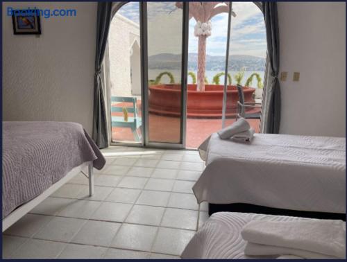 HABITACION TRIPLE MARINA PALACE TEQUESQUITENGO